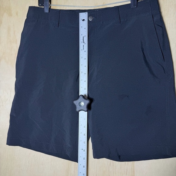 Callaway Men’s Golf Shorts Size 34 Navy Blue Stretch Performance Fabric - Picture 3 of 9